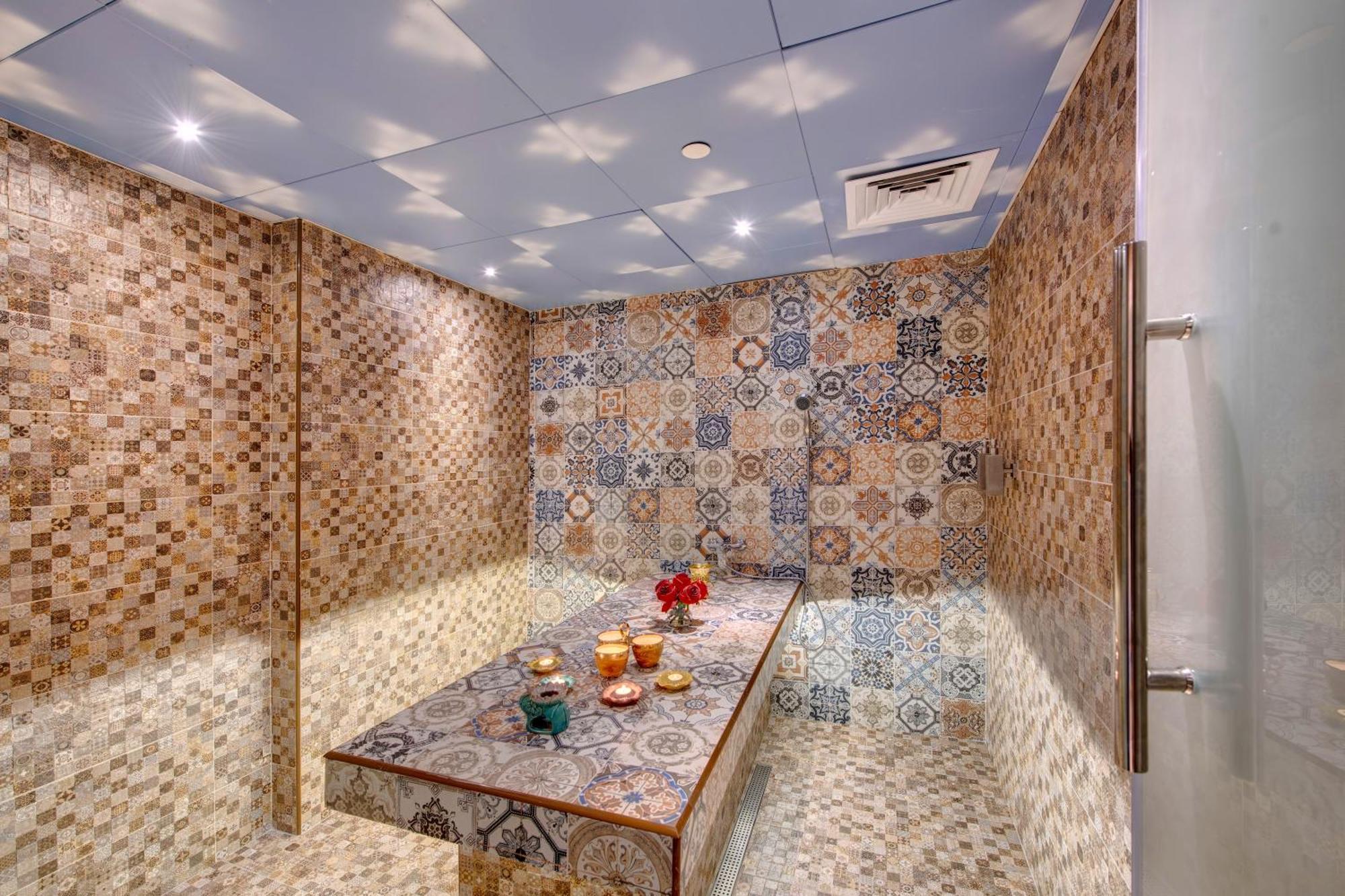 Отель La Quinta By Wyndham Abu Dhabi Al Wahda Экстерьер фото